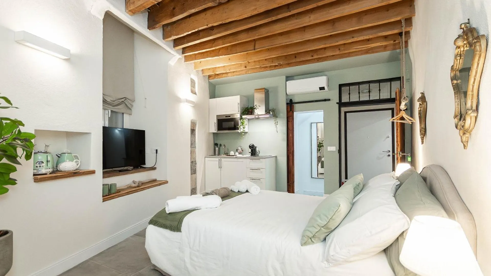 Luxury In Centro - 3Min Acquario Apartment Genoa 0*,